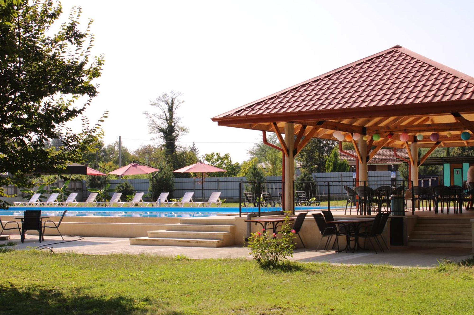 Kvareli Oaks Hotel Exterior photo